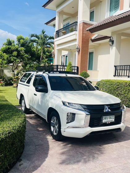 Mitsubishi Triton 2022 2.5 GLX Pickup ดีเซล ไม่ติดแก๊ส เกียร์ธรรมดา ขาว