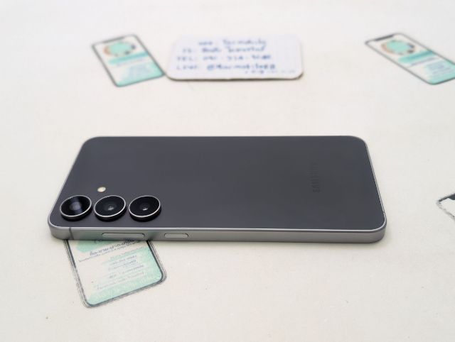 ขาย เทิร์น Samsung Galaxy S25 Fe Ram 8 Rom 256 ศูนย์ไทย สภาพใหม่เอี่ยม อุปกรณ์ครบยกกล่อง ประกันเหลือ 3 เดือน เพียง 13,590 บาท ครับ  รูปที่ 5