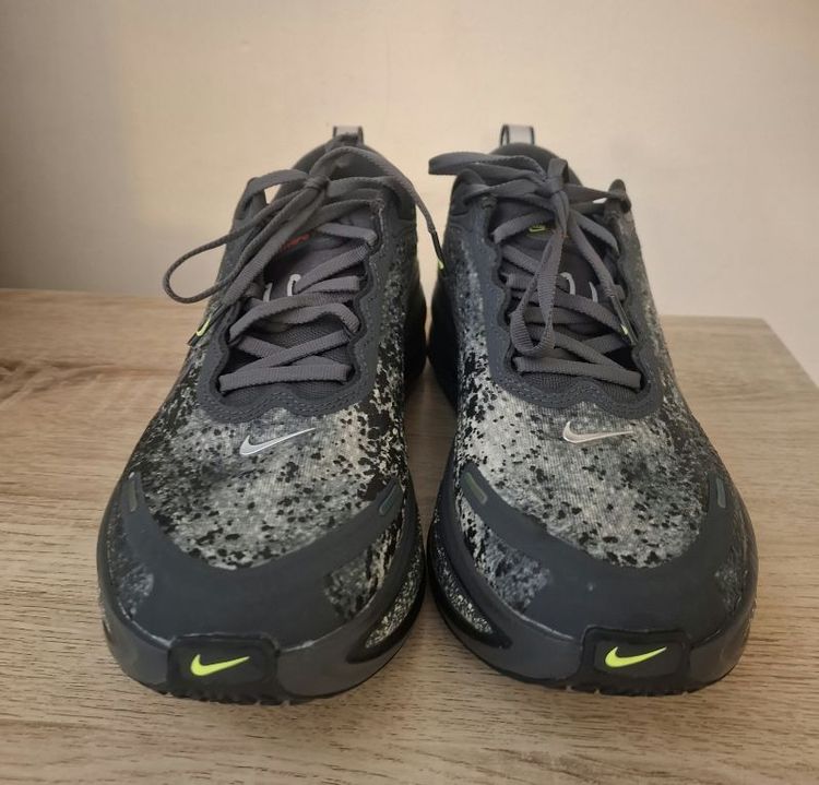 ปล่อย​รองเท้า​วิ่ง​ Nike Vomero​plus​ รูปที่ 2