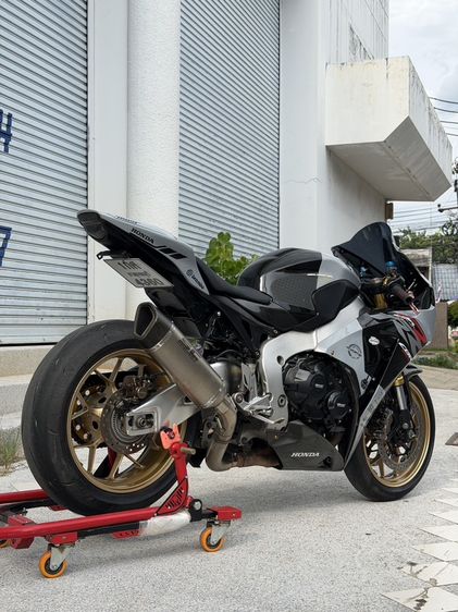 Honda CBR1000RR ปี 2015 รูปที่ 3