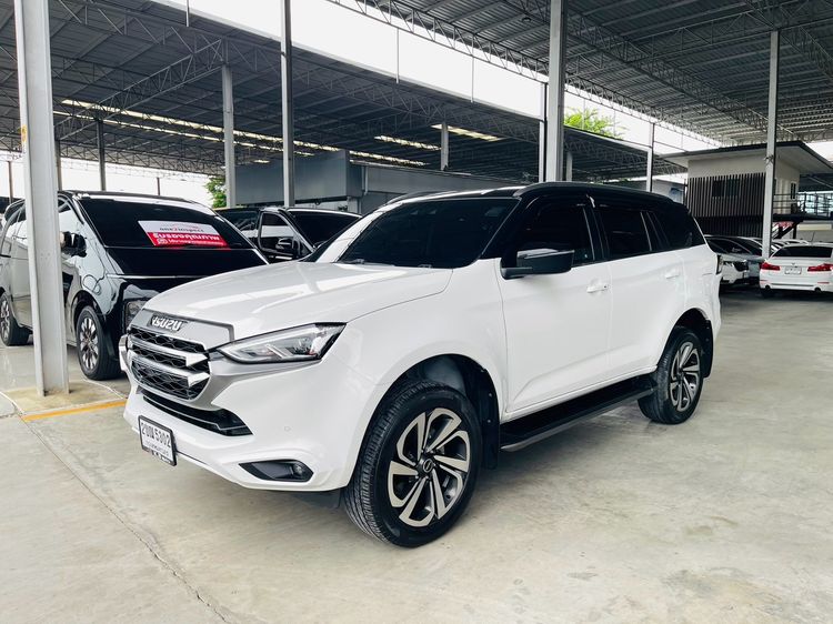 รถ Isuzu MU-X 3.0 Ultimate AT 2WD สี ขาว