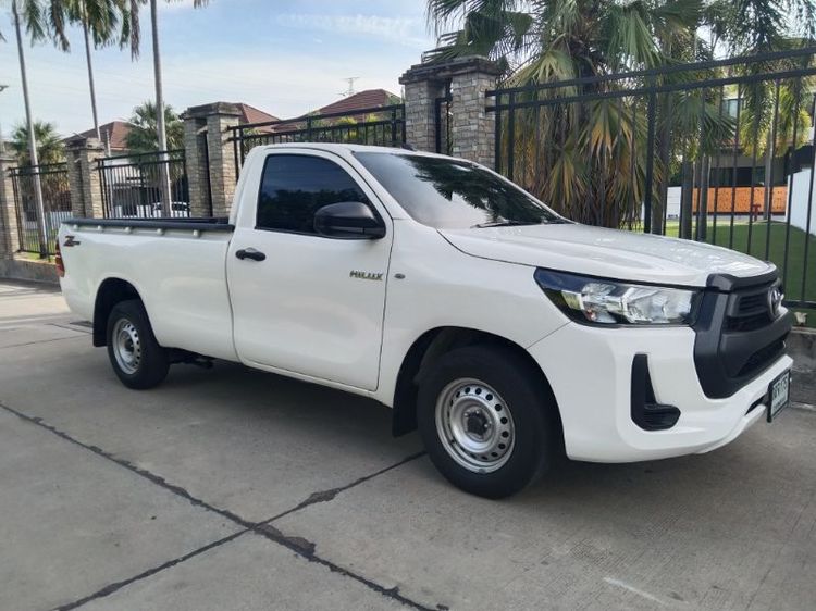 รถ Toyota Hilux Revo 2.4 Entry สี ขาว