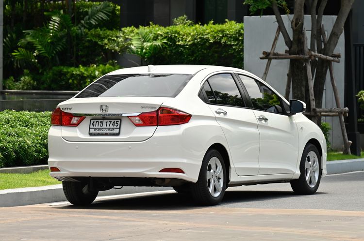 Honda City 2015 1.5 V Plus i-VTEC Sedan เบนซิน ไม่ติดแก๊ส เกียร์อัตโนมัติ ขาว รูปที่ 4