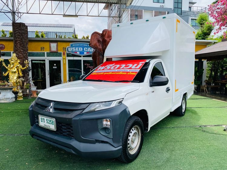 Mitsubishi Triton 2022 2.5 GL Pickup ดีเซล ไม่ติดแก๊ส เกียร์ธรรมดา ขาว รูปที่ 2