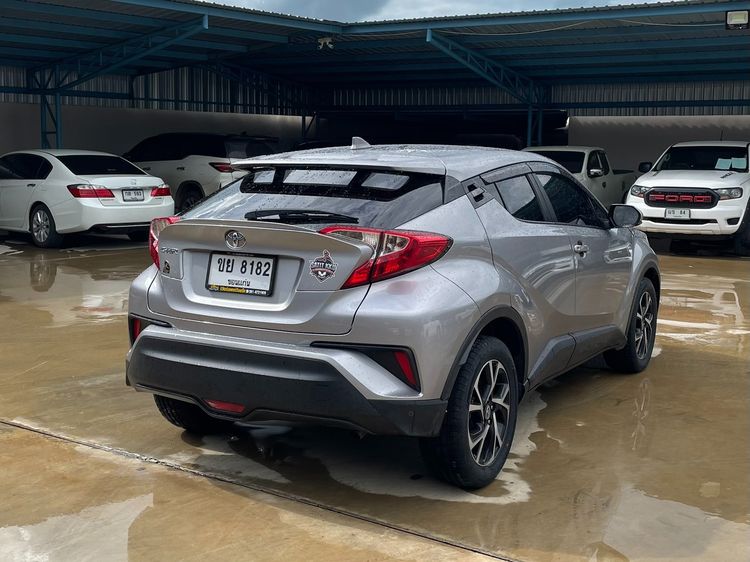 Toyota C-HR 2019 1.8 Entry Utility-car เบนซิน ไม่ติดแก๊ส เกียร์อัตโนมัติ เทา รูปที่ 2