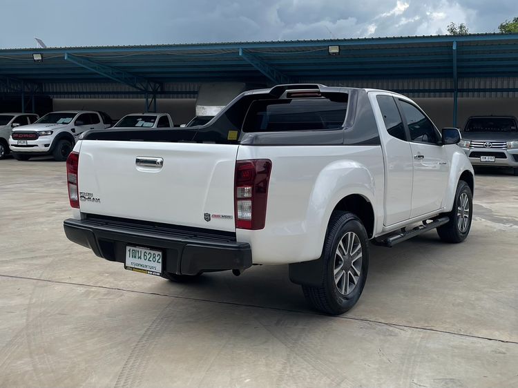 Isuzu D-MAX 2015 2.5 Hi-Lander 99 Th Anniversary Edition Pickup ดีเซล ไม่ติดแก๊ส เกียร์ธรรมดา ขาว รูปที่ 2