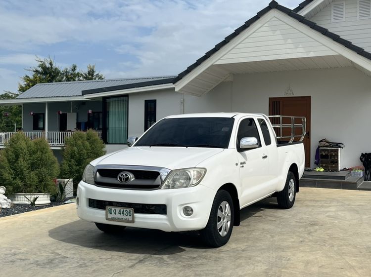 รถ Toyota Hilux Vigo 2.5 Smart Cab E สี ขาว