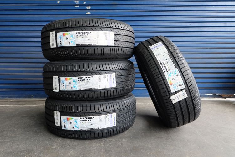 🏆 ยางใหม่ Michelin รุ่น Primacy 4 ขนาด 215 55R17 ปี26