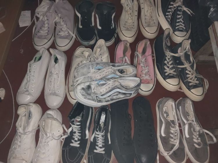 รองเท้าผ้าใบ ผ้าใบ UK 6.5 | EU 40 | US 7 [ยกกระสอบ 13 คู่!! Converse มือสอง ไซส์ 40 ล้วน สภาพดี]
