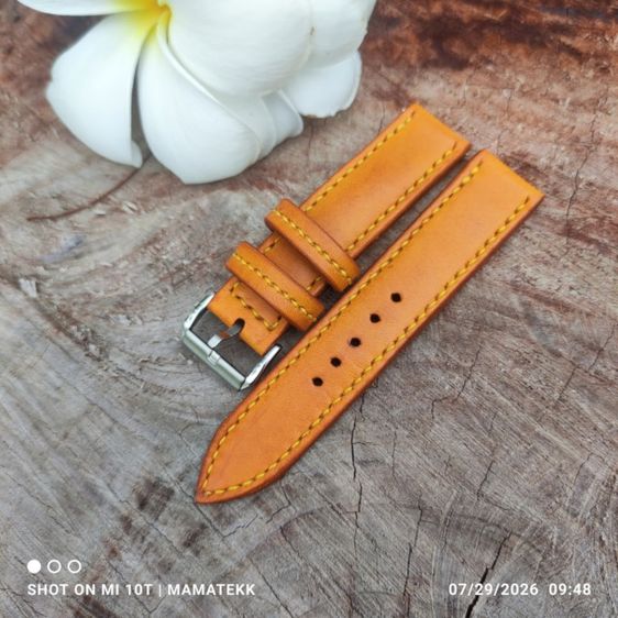 สายนาฬิกา handmade หนังแท้สวยคลาสิค คุณภาพสูง เป็นหนังฟอกฝาดจากอิตาลีทั้งเส้น สีเหลืองส้มดูวินเทจ ขนาดหูและปลายสายฝั่งรู 20 mm