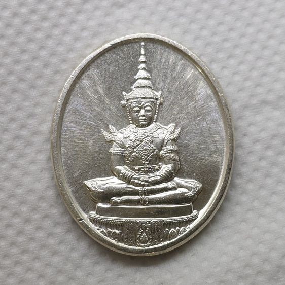 เหรียญพระแก้วมรกต ภปร รุ่นแรก ชุด 3 ฤดู เนื้อเงิน ฉลองกรุงรัตนโกสินทร์ 200 ปี พ.ศ.2525 พร้อมกล่อง รูปที่ 5