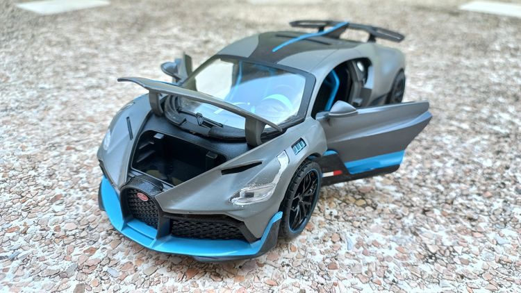 โมเดลรถเหล็ก BUGATTI ขนาด 1 ต่อ 22 ของใหม่ ราคาถูก รูปที่ 4