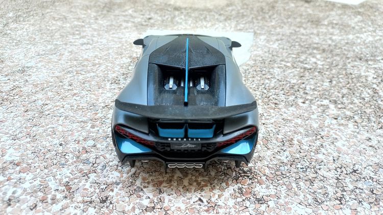 โมเดลรถเหล็ก BUGATTI ขนาด 1 ต่อ 22 ของใหม่ ราคาถูก รูปที่ 2
