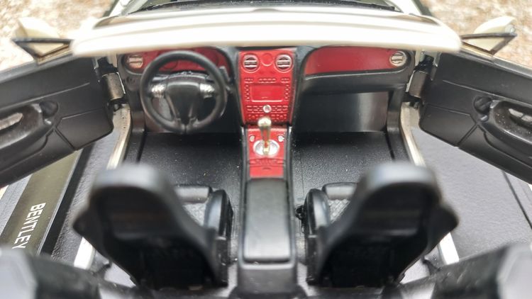 โมเดลรถเหล็ก BENTLEY Supersports ISR ของใหม่ ราคาถูก  รูปที่ 6