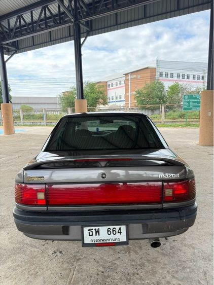 รถ Mazda 323 1.6 SGLX สี ดำ