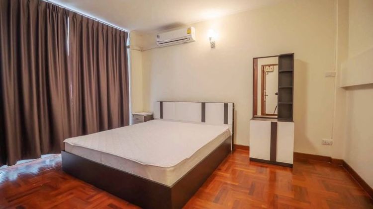 ตกแต่งครบ Town house/home office, Sukhumvit 63 Ekamai for rent 5BR, บ้านสุขุมวิท เอกมัยให้เช่า จดบริษัทได้ 55,000 baht รูปที่ 4
