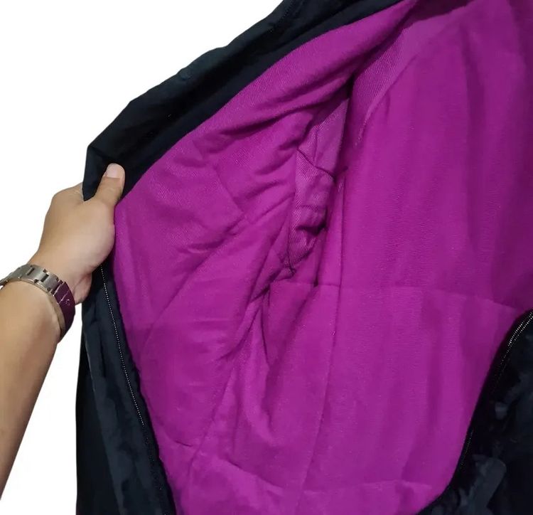 เสื้อโค้ทกันหนาว Nike แท้ ทรงยาว สีดำด้านในบุฟลีซสีม่วง Size L รูปที่ 4