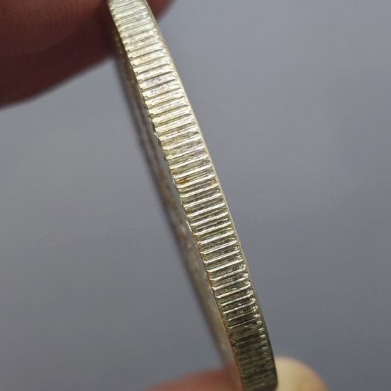 เหรียญ 150 บาท เนื้อเงิน วาระที่ระลึก พระราชพิธีสถาปนาสมเด็จพระเทพรัตนสุดาๆ ปี 2520 รูปที่ 5