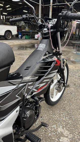 HONDA SONIC 125 คาร์บูเกียร์สตาร์ทเท้ารถมือเดียวซื้อเงินสดเครื่องดีมากสีสวยมากต้องมาดูของจริงมีสถานที่ให้ทดลองขับขี่ก่อนซื้อ รูปที่ 12