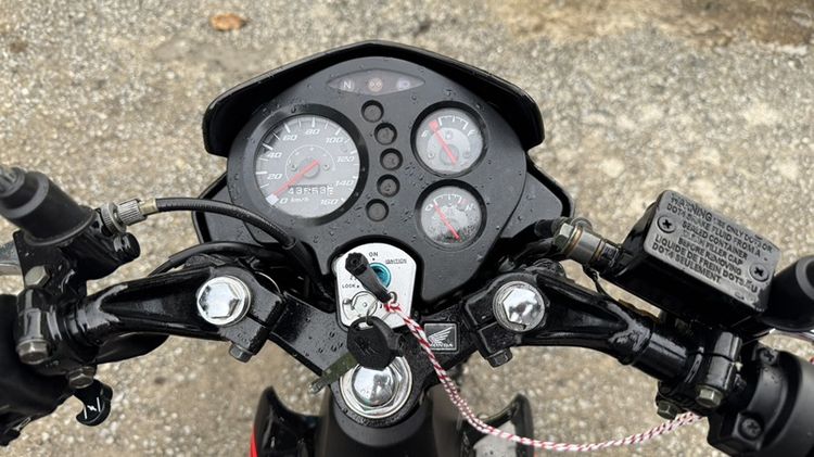 HONDA SONIC 125 คาร์บูเกียร์สตาร์ทเท้ารถมือเดียวซื้อเงินสดเครื่องดีมากสีสวยมากต้องมาดูของจริงมีสถานที่ให้ทดลองขับขี่ก่อนซื้อ รูปที่ 4