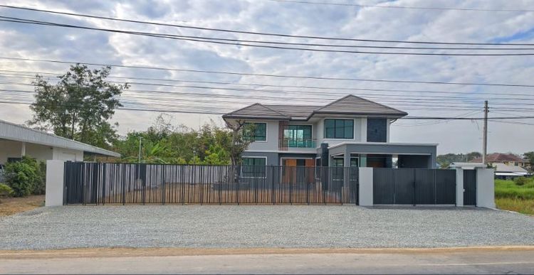 ขายบ้านหรูสร้างเสร็จใหม่มือ1