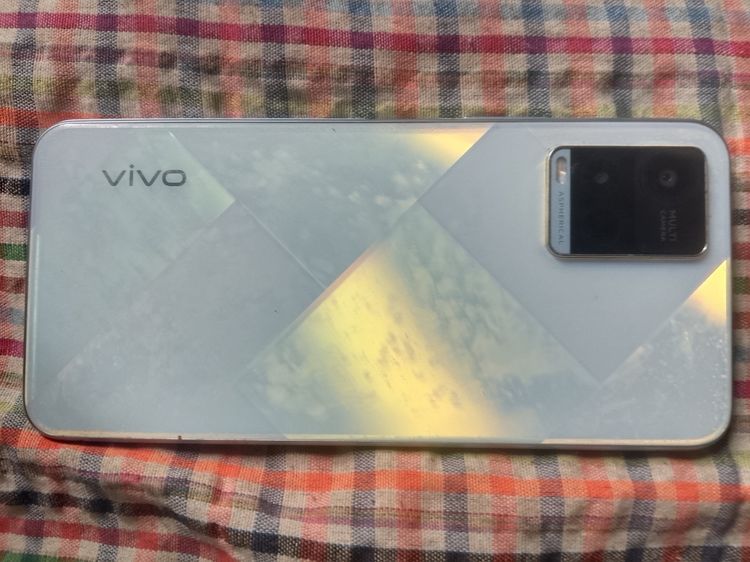 โทรศัพท์ Vivo Y21 รูปที่ 2