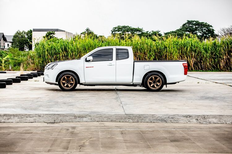 Isuzu D-MAX 2016 1.9 S Utility-car ดีเซล ไม่ติดแก๊ส เกียร์ธรรมดา ขาว รูปที่ 4