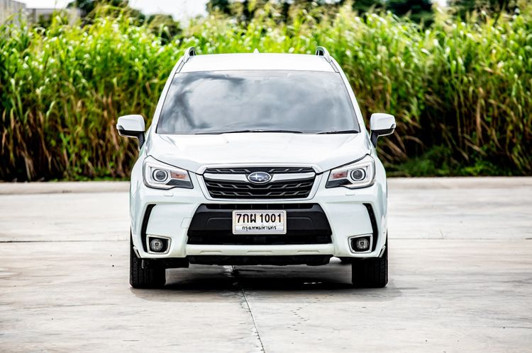 Subaru Forester 2017 2.0 i-P 4WD Utility-car เบนซิน เกียร์อัตโนมัติ ขาว รูปที่ 2