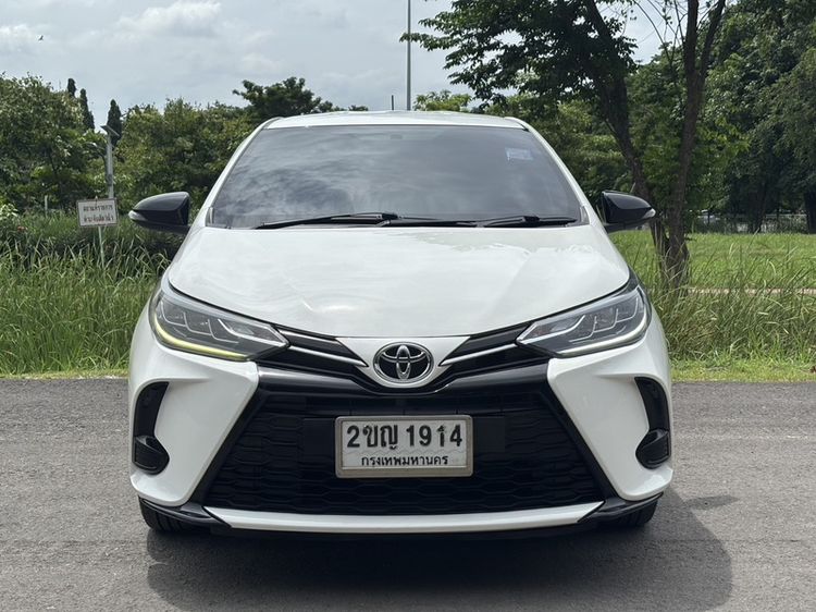 รถ Toyota Yaris 1.2 Sport สี ขาว