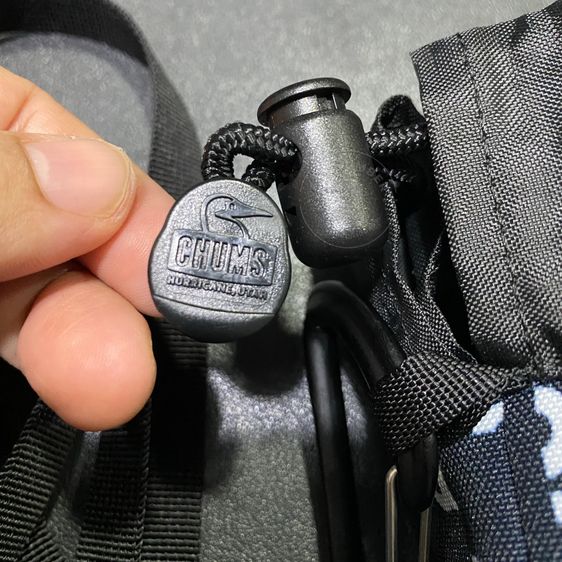CHUMS กระเป๋าใส่ขวดน้ํา ขนาด 500 มล. สายสะพายถอดได้ แบรนด์แท้ รูปที่ 8