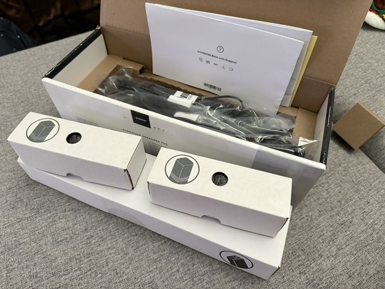 Bose Surround Speaker 700