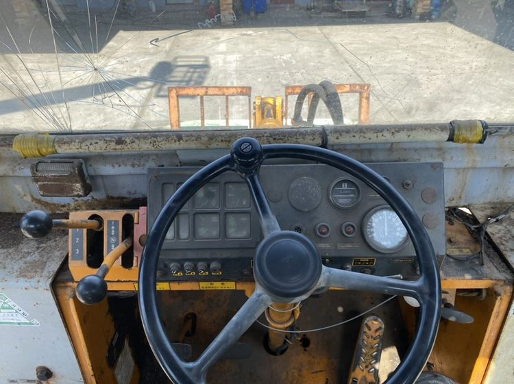 รถตักล้อยาง KOMATSU  รุ่น 510 กรองคู่ บุ้งกี๋ 1คิว รถเก่านอกนำเข้า รูปที่ 11