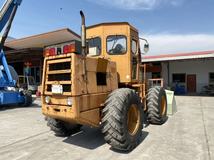 รถตักล้อยาง KOMATSU  รุ่น 510 กรองคู่ บุ้งกี๋ 1คิว รถเก่านอกนำเข้า รูปที่ 7