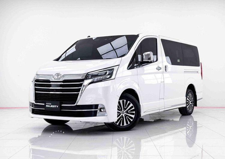 รถ Toyota Majesty 2.8 Grande สี ขาว