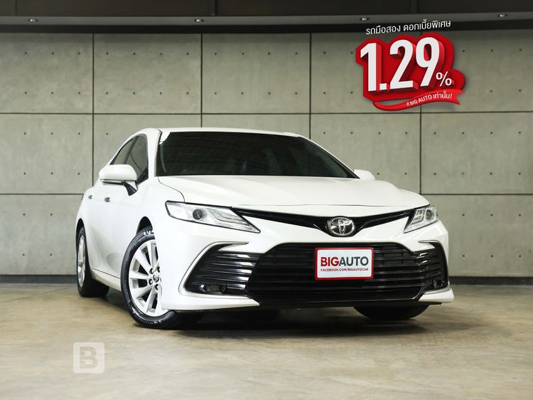 รถ Toyota Camry 2.5 Sport สี ขาว