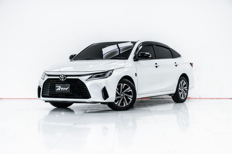 Toyota Yaris ATIV 2022 1.2 Premium Luxury Sedan เบนซิน ไม่ติดแก๊ส เกียร์อัตโนมัติ ขาว