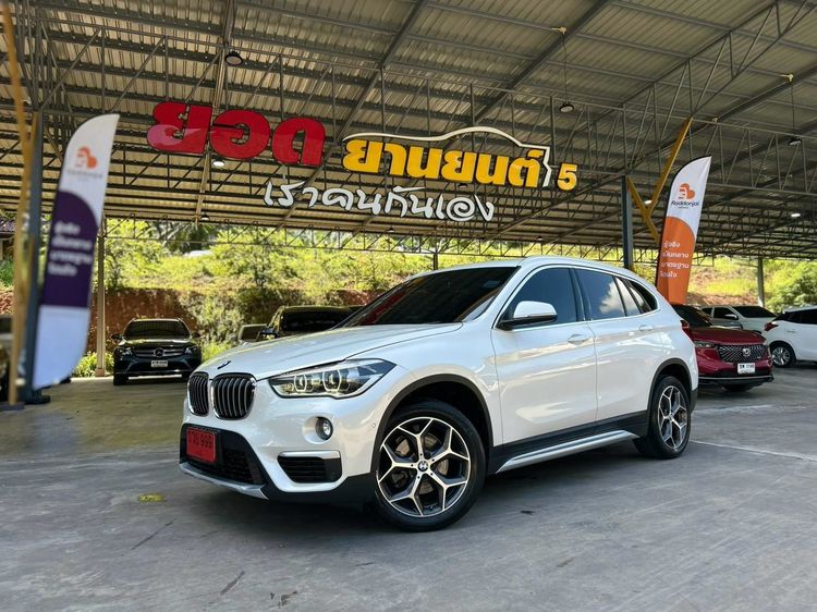 รถ BMW X1 2.0 sDrive18d xLine สี ขาว
