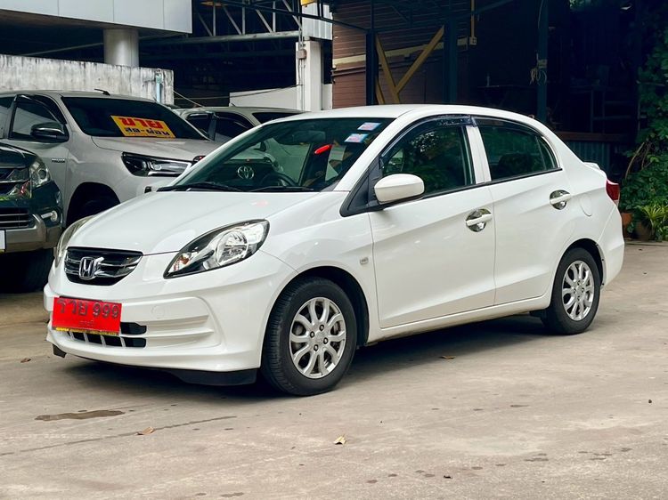 รถ Honda Brio 1.2 Amaze V สี ขาว
