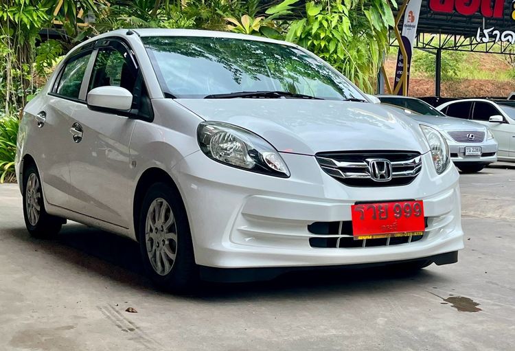 Honda Brio 2014 1.2 Amaze V Sedan เบนซิน ไม่ติดแก๊ส เกียร์อัตโนมัติ ขาว รูปที่ 3