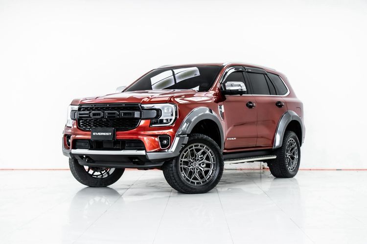 รถ Ford Everest 2.0 Turbo Titanium+ สี ส้ม