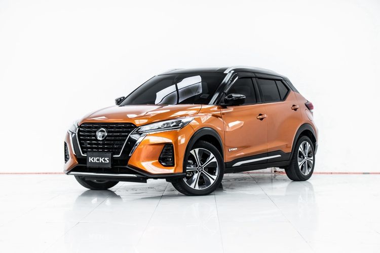 รถ Nissan Kicks 1.2 VL สี ส้ม