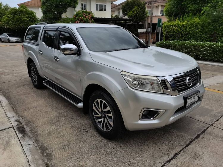 รถ Nissan BIG-M FRONTIER NAVARA 2.5 Calibre SE สี บรอนซ์เงิน