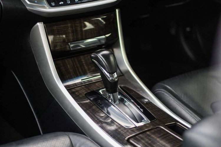 Honda Accord 2015 2.4 EL Sedan เบนซิน ไม่ติดแก๊ส เกียร์อัตโนมัติ ขาว รูปที่ 3