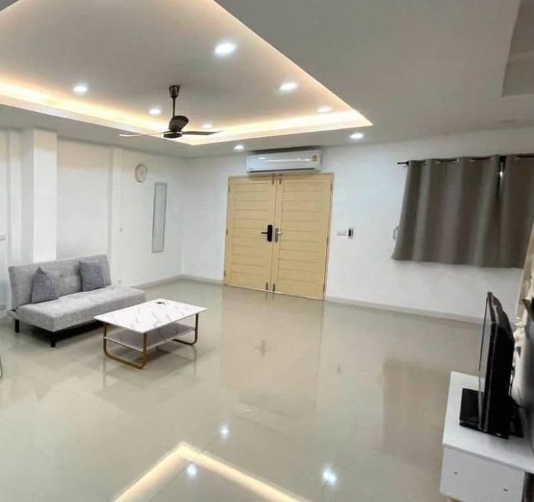 ตกแต่งครบ Town house/home office, furnished 400 m to Onnut BTS, pet friendly 35,000
