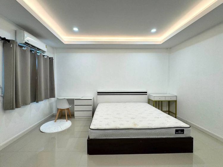ตกแต่งครบ Town house/home office, furnished 400 m to Onnut BTS, pet friendly 35,000 รูปที่ 3
