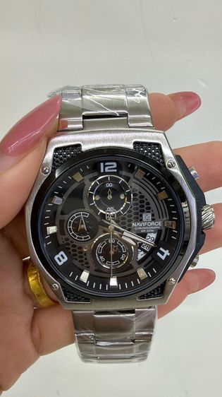 NAVIFORCE NF8051 Chronograph สายสเตนเลส สีเงิน–ดํา สภาพเหมือนใหม่