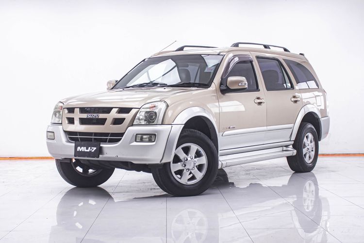 รถ Isuzu MU-7 3.0 สี น้ำตาล