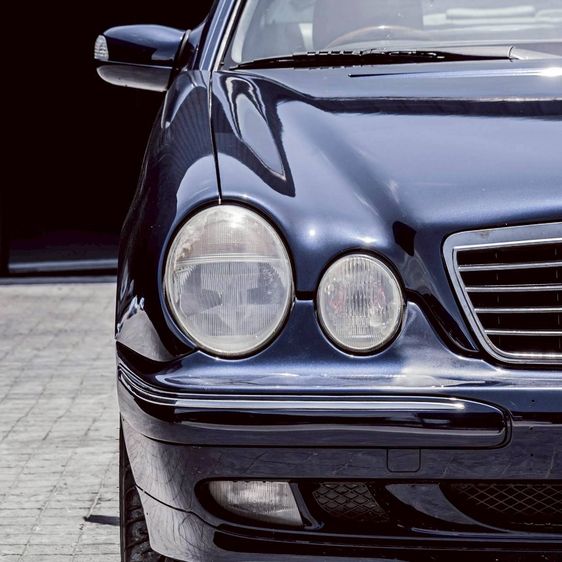 Mercedes-Benz E-Class 1996 E230 Sedan เบนซิน น้ำเงิน รูปที่ 3