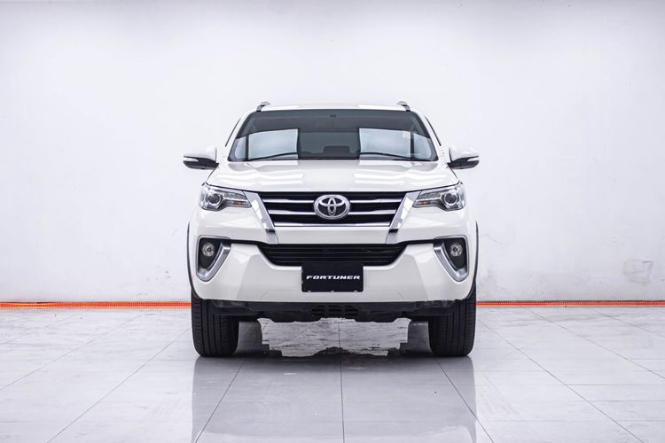 Toyota Fortuner 2016 2.4 V Utility-car ดีเซล ไม่ติดแก๊ส เกียร์อัตโนมัติ ขาว รูปที่ 4