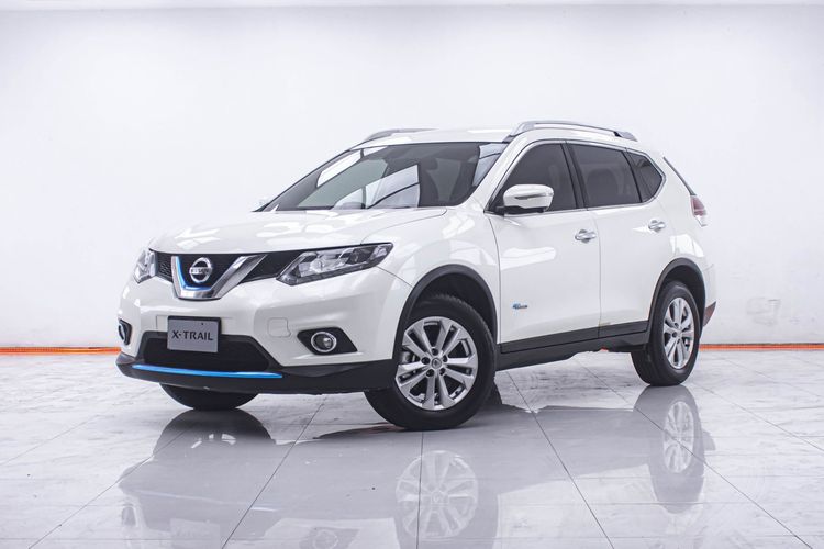 รถ Nissan X-Trail 2.0 V Hybrid 4WD สี ขาว